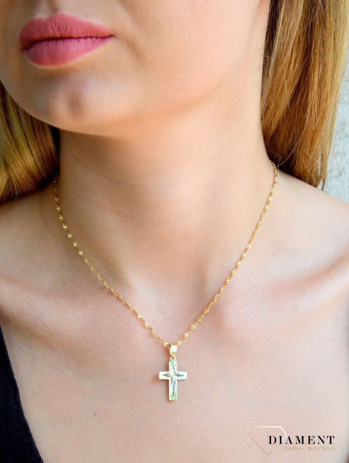 Złota zawieszka krzyż 375 ozdobiona białym złotem ZA 7611 375.jpg